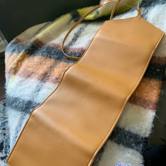 Glass Ladder & Co. Katherine Tech Organizer Roll in Honey - Picture 9 of 10